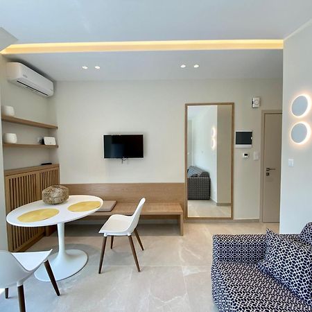 Venice Studios & Apartments สตาวรอส ภายนอก รูปภาพ