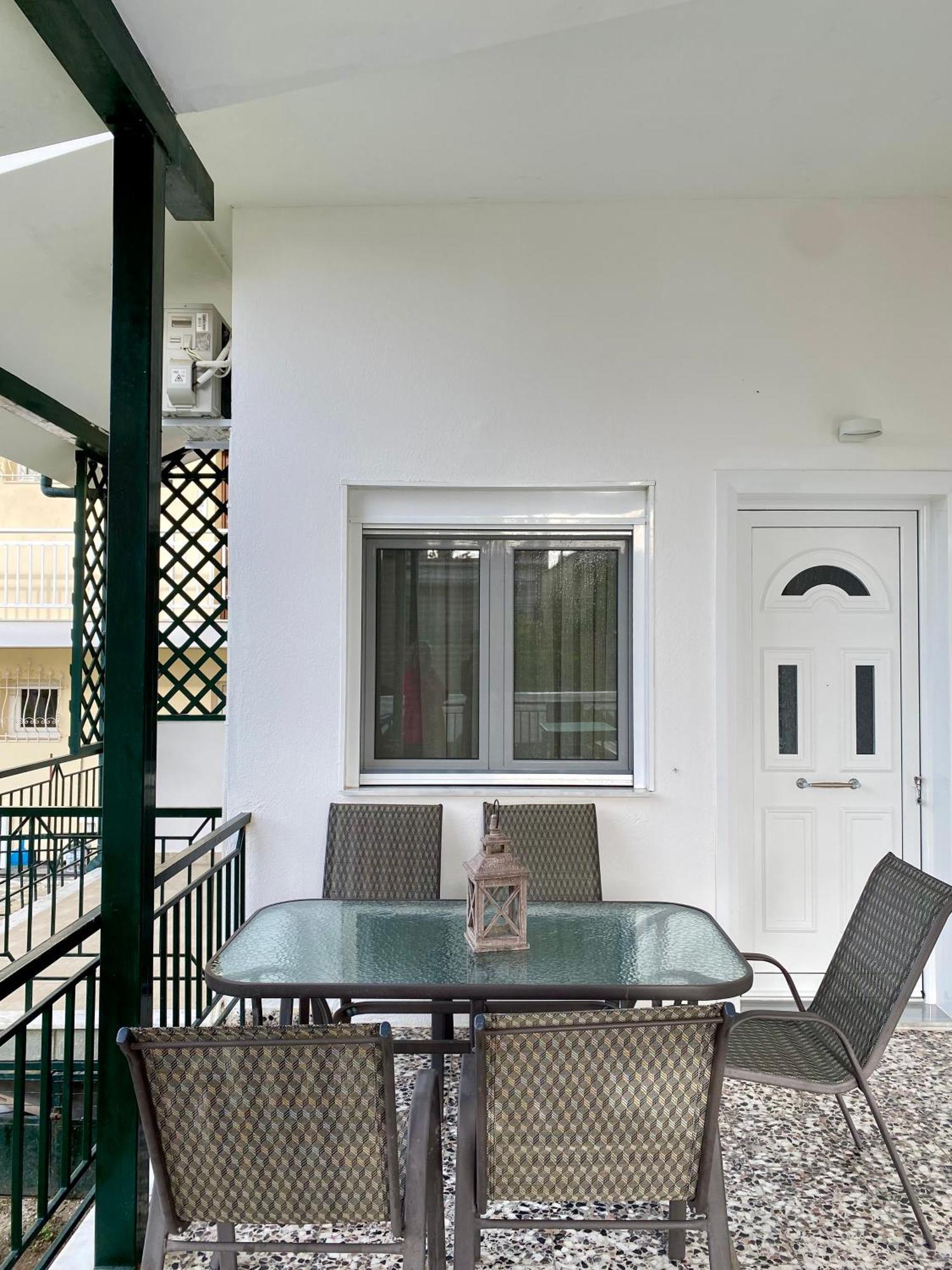 Venice Studios & Apartments สตาวรอส ภายนอก รูปภาพ